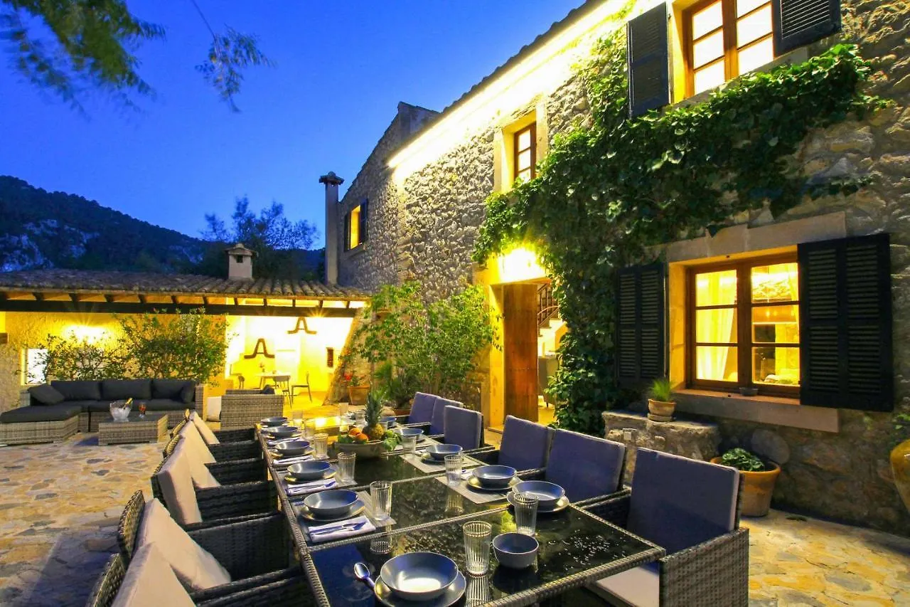 פוינסה Villa Ramona